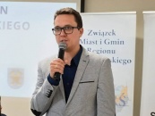 Samorządowcy Związku Miast i Gmin Regionu Świętokrzyskiego na szkoleniu  w Starachowicach, rozmiar: 99 KB